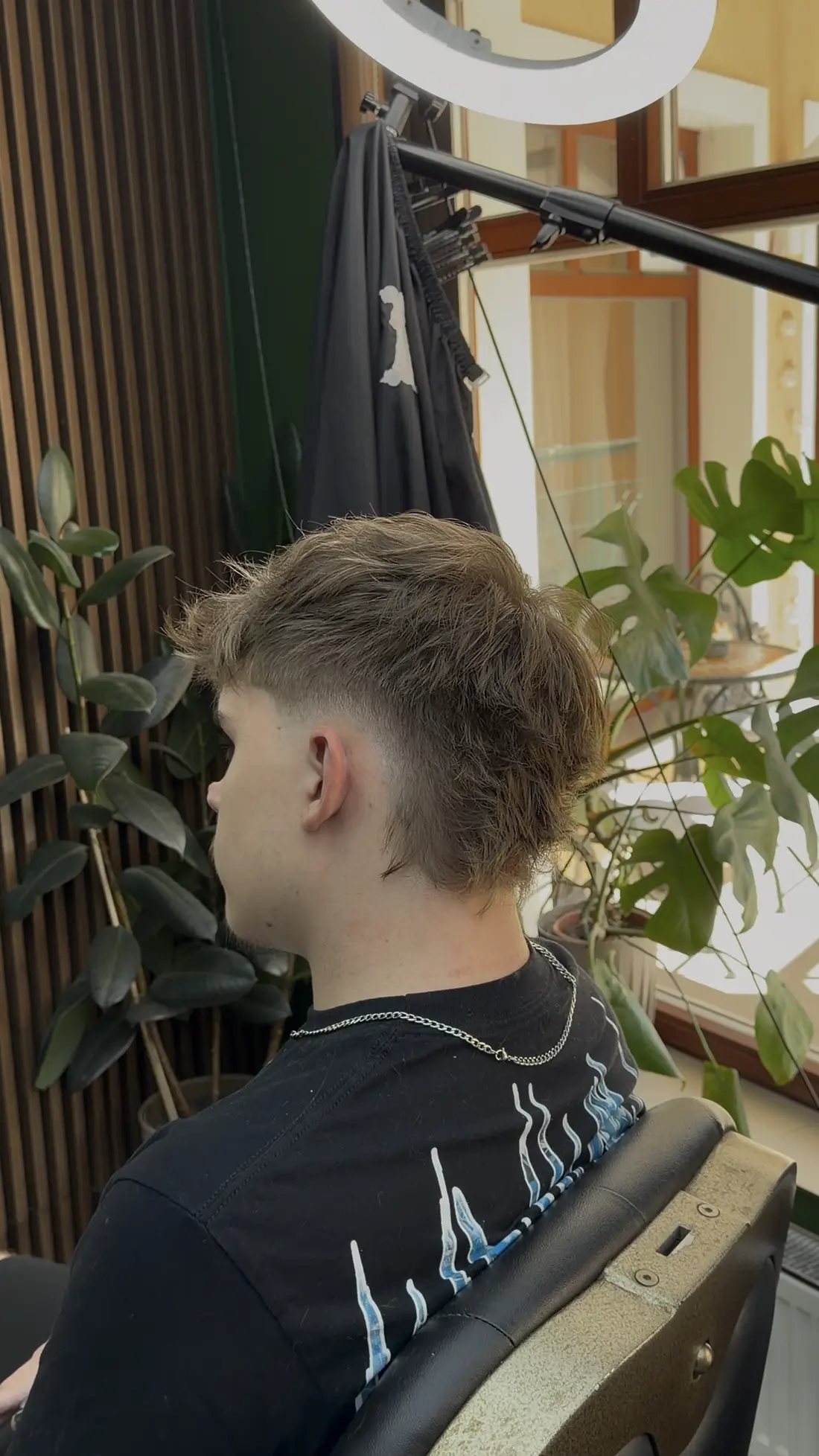 Skin fade s texturou na temeni